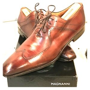 Magnanni Mid-Brown Dress Shoe, Size 10.5